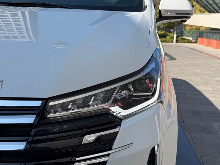 Maxus G10 2025 2025款 MAX 2.0T 自动旗舰版 汽油 7座