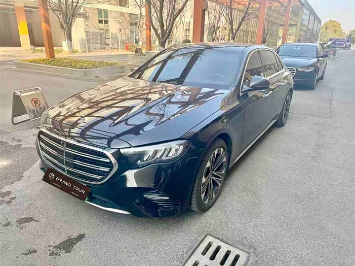 Mercedes-Benz E-Class Hybrid 2024 2024款 E 350 e L 插电式混合动力轿车