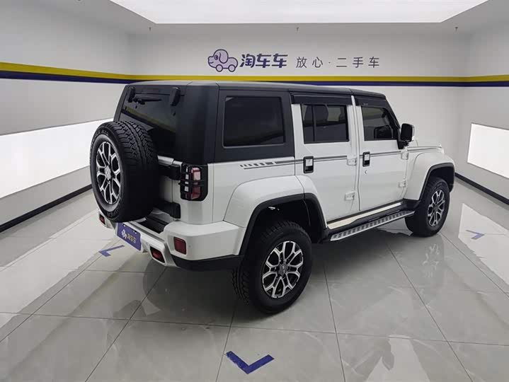 BAIC Beijing BJ40 2024 2024款 2.0T 城市猎人荣耀版
