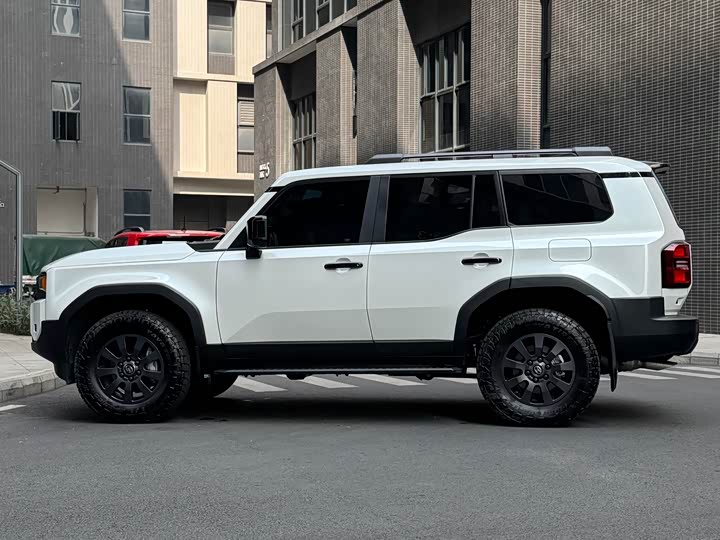 Toyota Prado 2025 2025款 2.4T 悍野WX版 5座