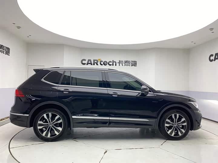 2025 Volkswagen Tiguan L Pro