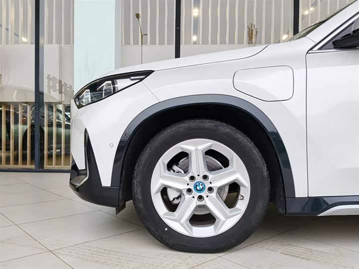 BMW iX1 2025 2025款 eDrive25L X设计套装