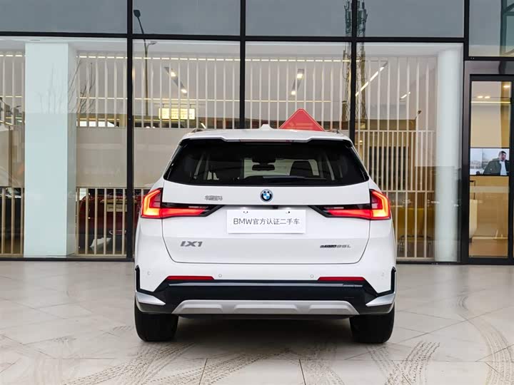 BMW iX1 2025 2025款 eDrive25L X设计套装