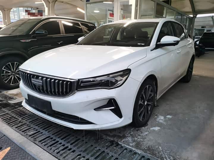 Geely Emgrand 2025 2025款 第4代 1.5L CVT尊贵型