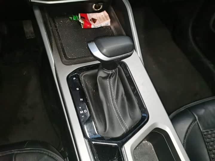 Geely Emgrand 2025 2025款 第4代 1.5L CVT尊贵型