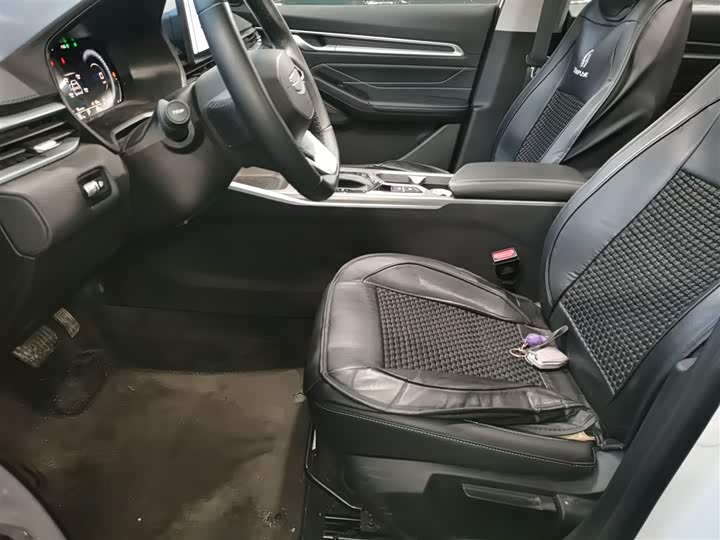 Geely Emgrand 2025 2025款 第4代 1.5L CVT尊贵型