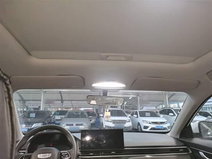 Geely Emgrand 2025 2025款 第4代 1.5L CVT尊贵型