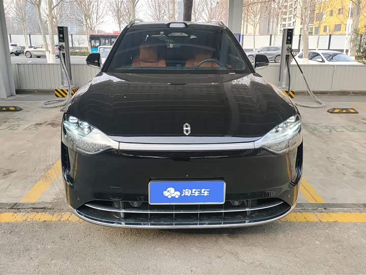 Aito M9 2025 2025款 增程 Max版 52kWh 6座版