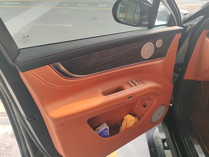 Aito M9 2025 2025款 增程 Max版 52kWh 6座版