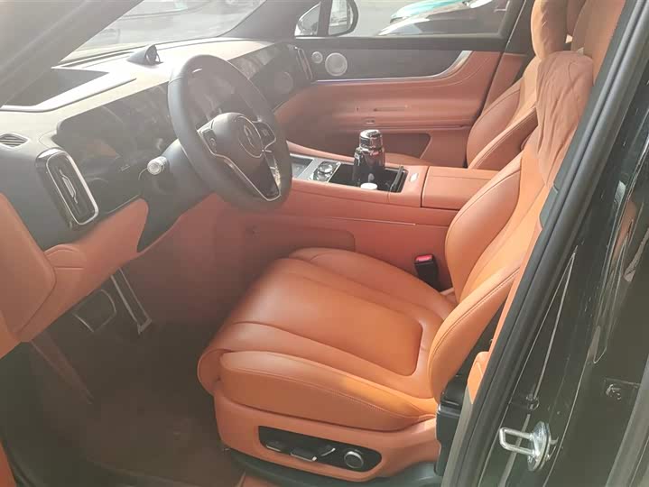 Aito M9 2025 2025款 增程 Max版 52kWh 6座版