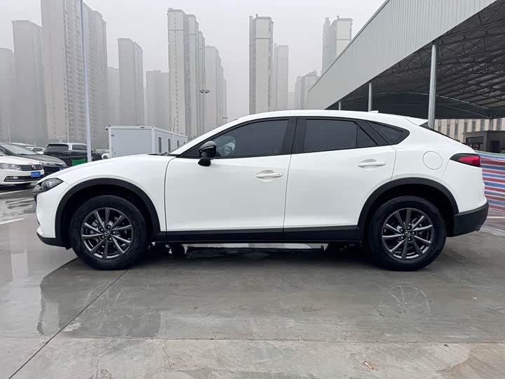 Mazda CX-4 2021 2021款 2.0L 自动两驱蓝天探索版