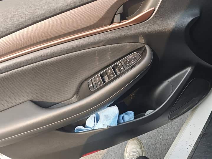 GAC Trumpchi GA6 2022 2022款 270T 自动豪华版