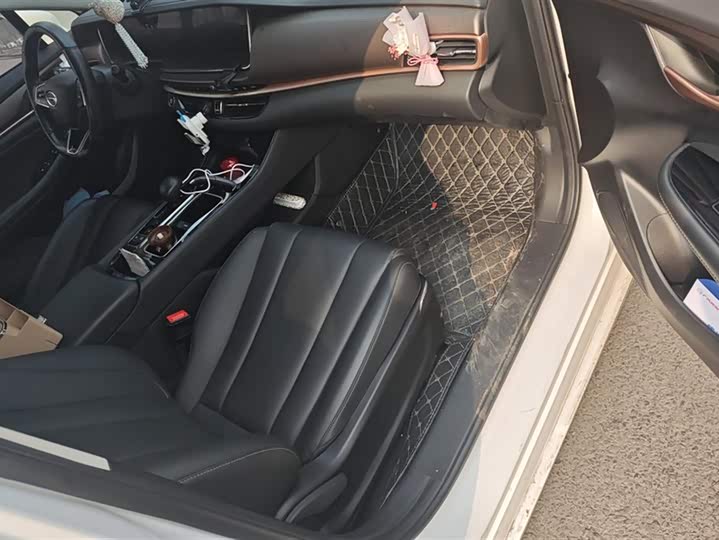 GAC Trumpchi GA6 2022 2022款 270T 自动豪华版