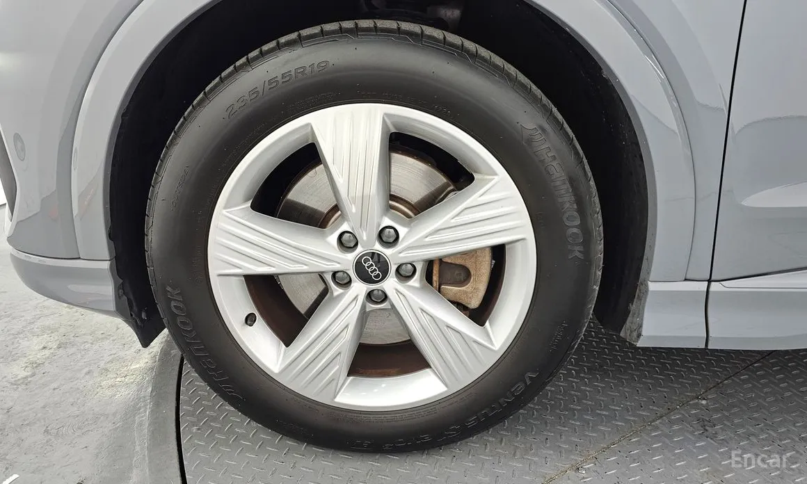 Audi Q4 e-tron 2022 40