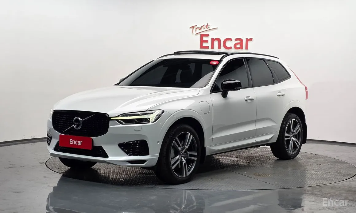 Volvo XC60 2017 T8 R-Design