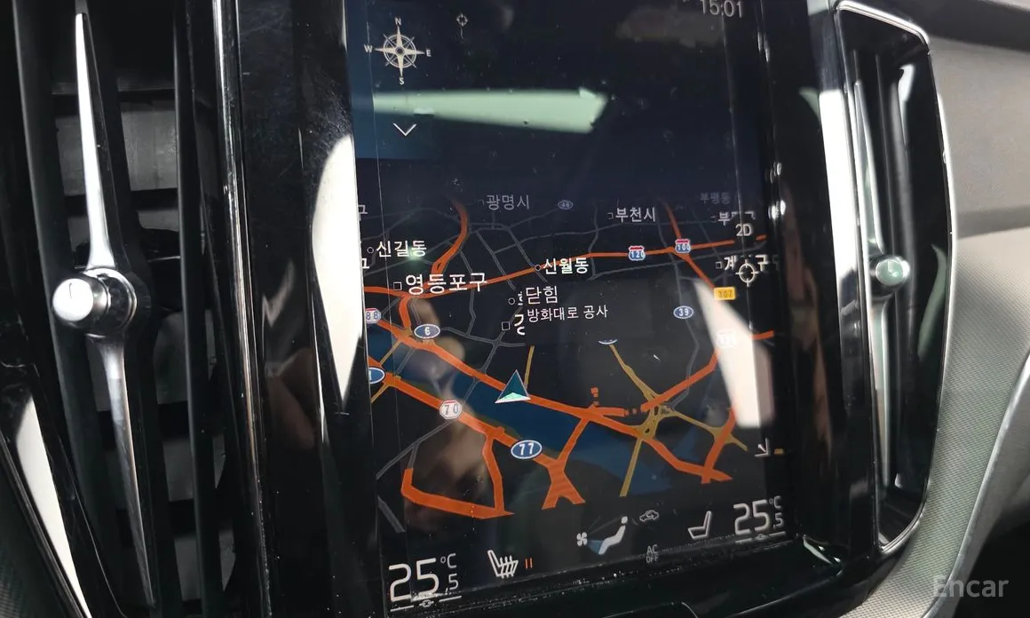 Volvo XC60 2017 T8 R-Design