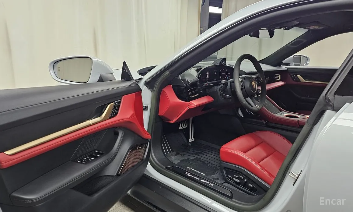 Porsche Taycan 2020 GTS