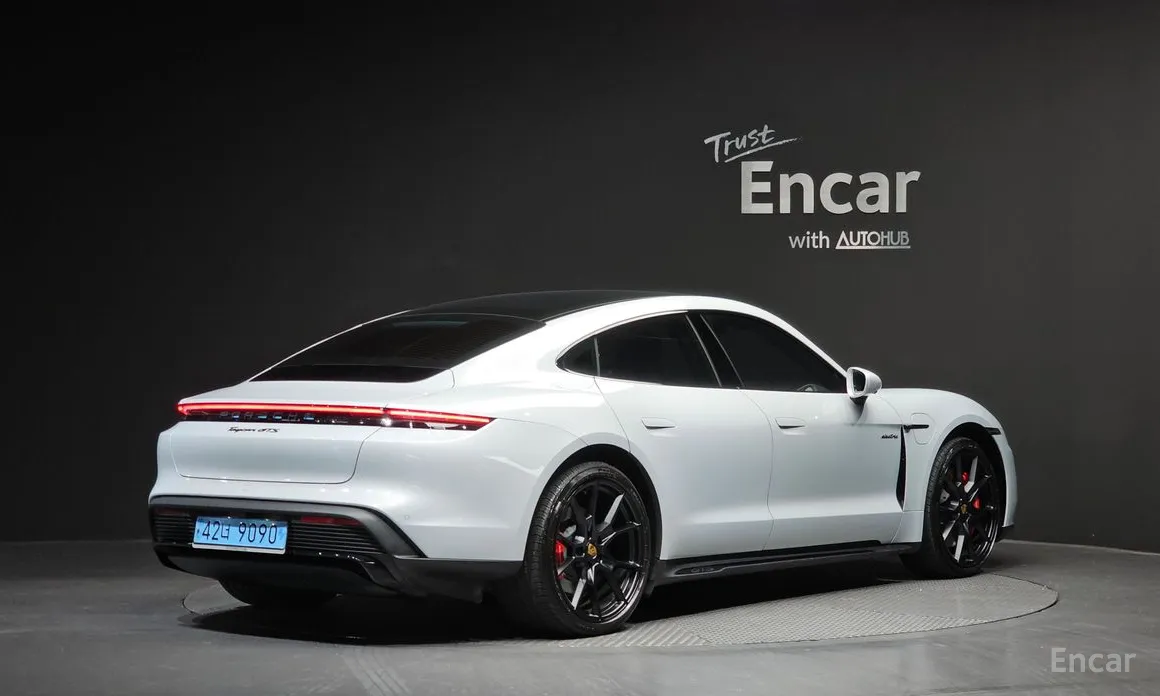Porsche Taycan 2020 GTS