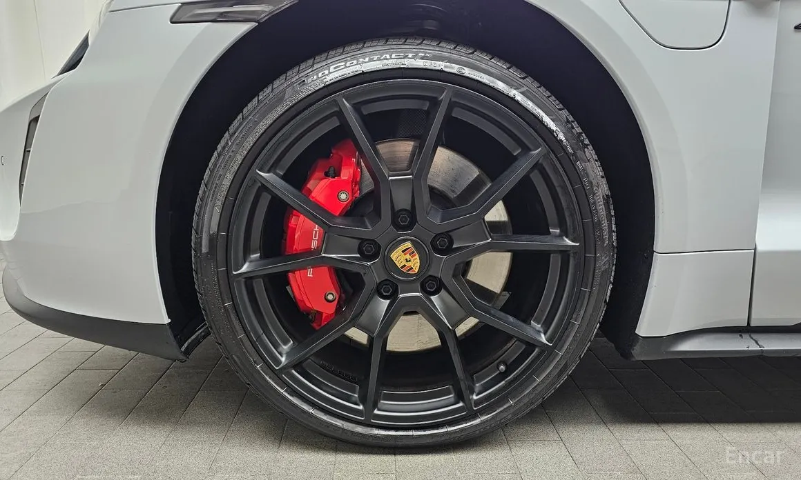 Porsche Taycan 2020 GTS