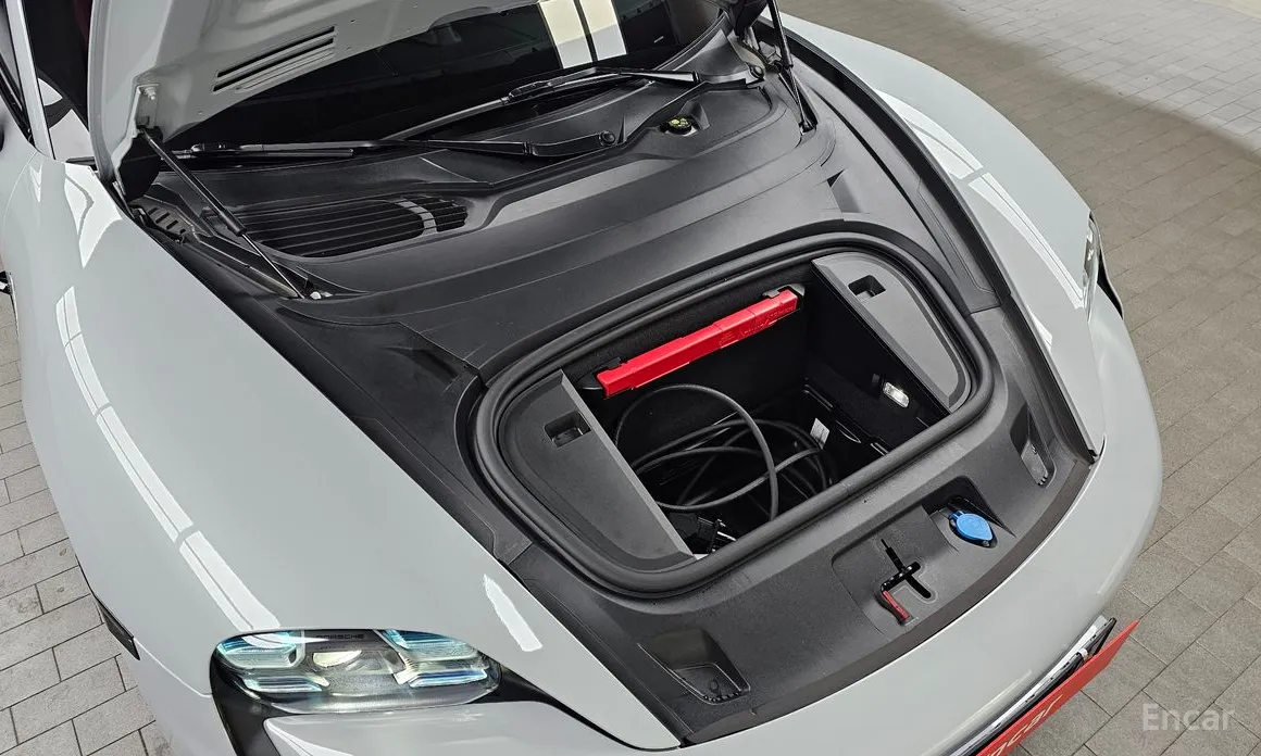 Porsche Taycan 2020 GTS