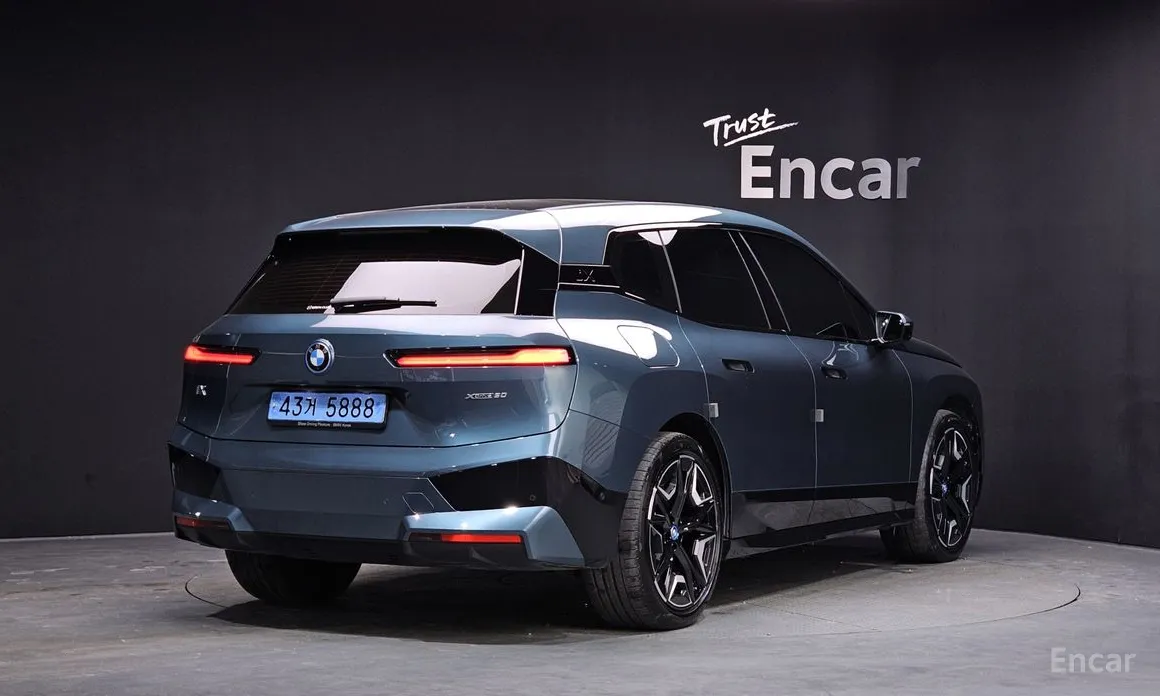 BMW iX 2021 xDrive50 Sports Plus