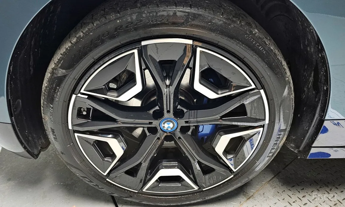 BMW iX 2021 xDrive50 Sports Plus
