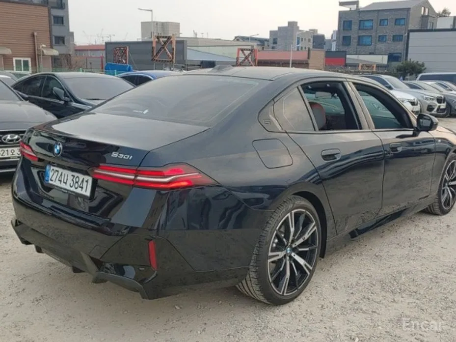 BMW 5 Series 2023 530i xDrive M Sport