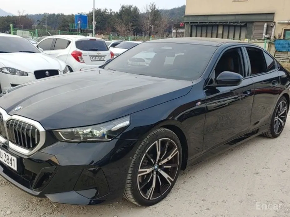 BMW 5 Series 2023 530i xDrive M Sport