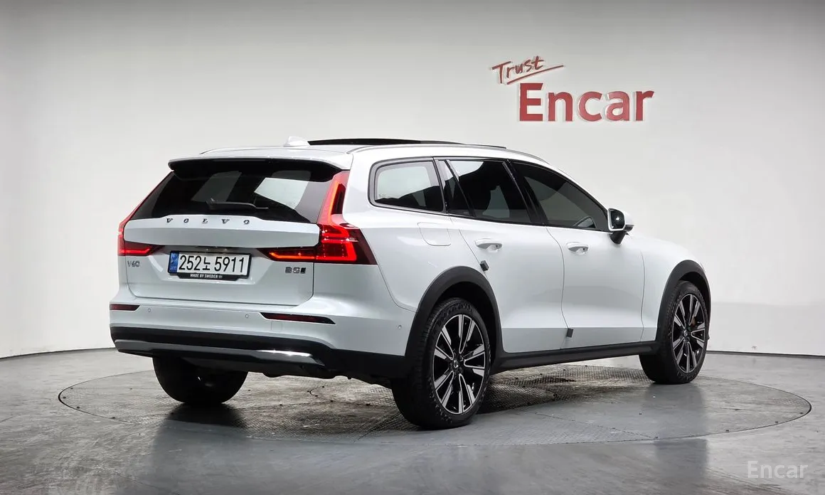 Volvo V60 2019 B5 Ultimate AWD