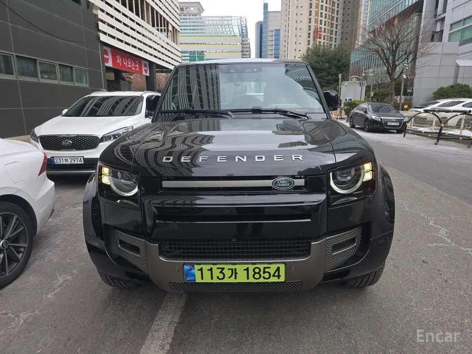 Land Rover Defender 2020 110 P300 X-Dynamic SE