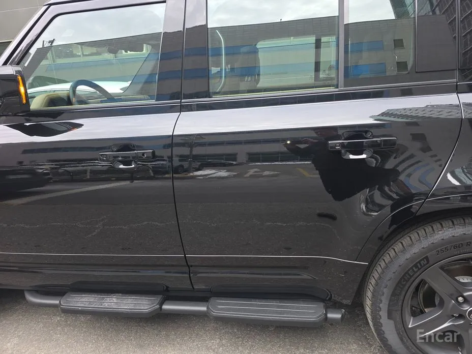 Land Rover Defender 2020 110 P300 X-Dynamic SE