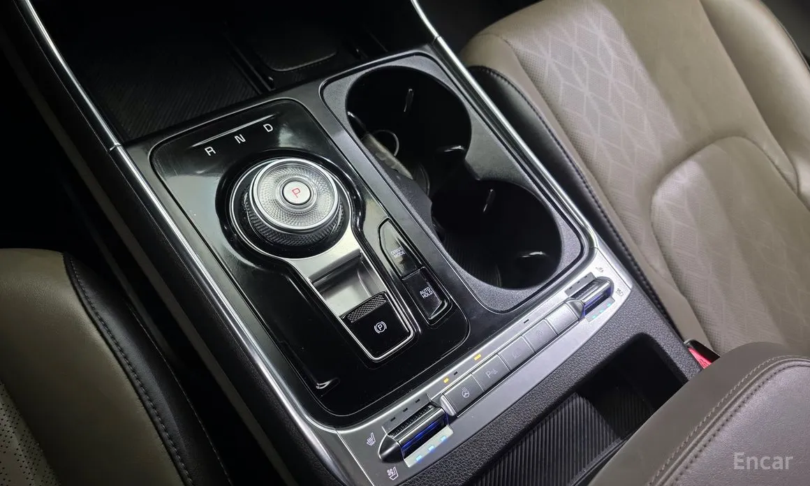 Kia Carnival 2023 9-Seater Noblesse