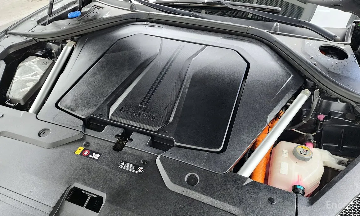 Genesis GV70 2022 e-AWD