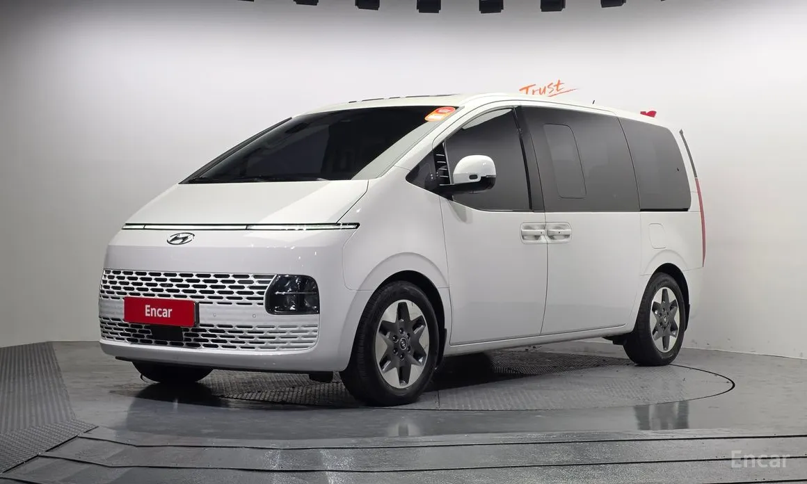 Hyundai Staria 2021 4WD Tourer 9-Seater