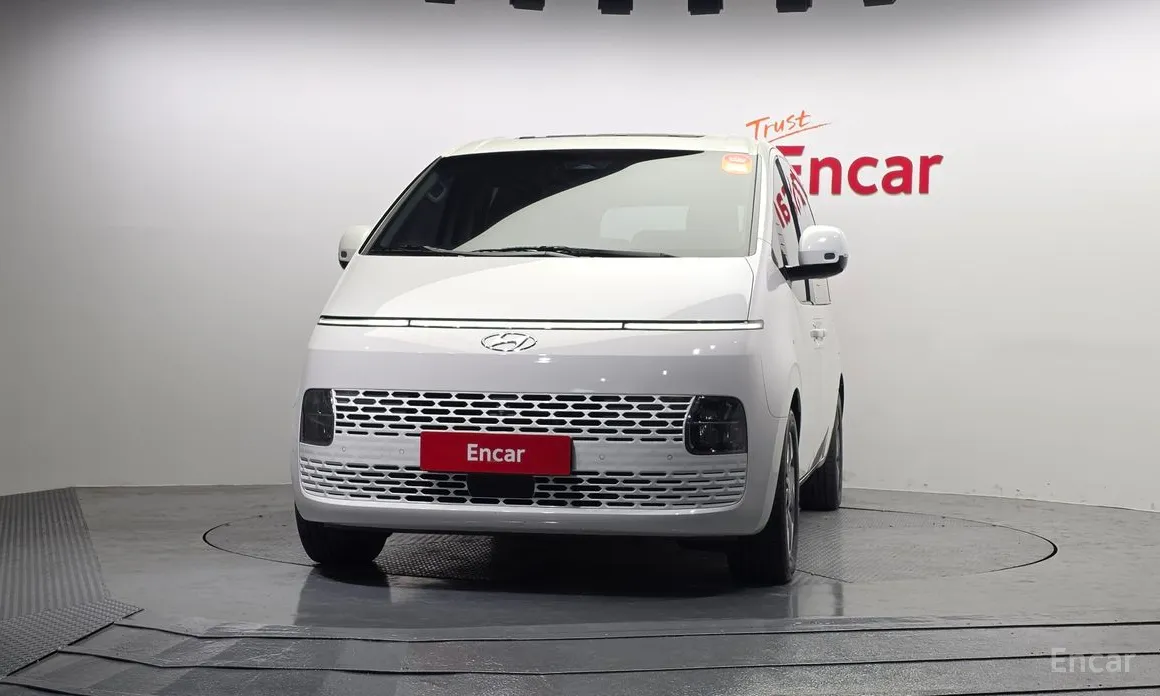 Hyundai Staria 2021 4WD Tourer 9-Seater