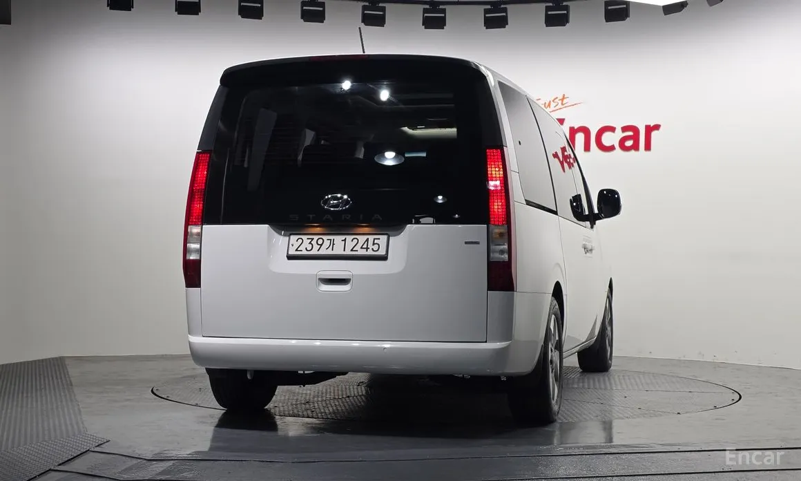 Hyundai Staria 2021 4WD Tourer 9-Seater