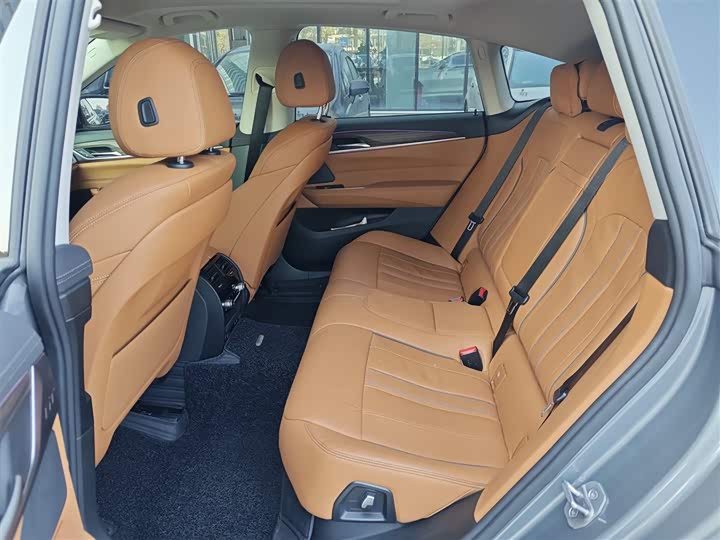 BMW 6 Series GT 2022 2022款 630i 豪华设计套装