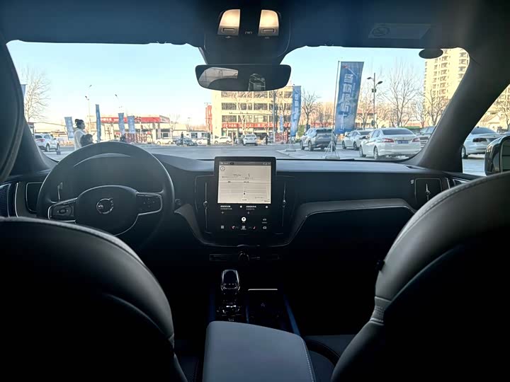 Volvo XC60 2026 2026款 B5 四驱智远运动版