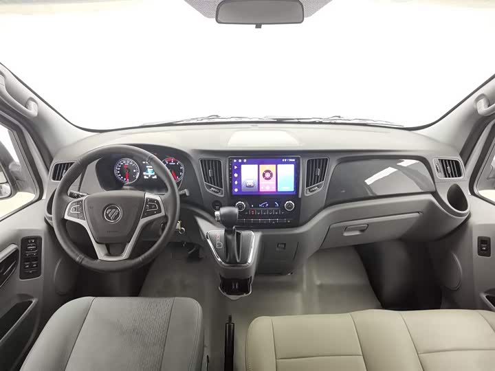 Foton Tuyano 2022 2022款 2.8T自动吉象多功能长轴中顶后单胎7/9座F2.8NS6B177L