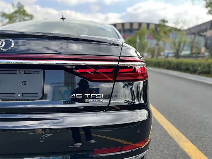 Audi A8 2025 2025款 A8L 45 TFSI quattro 豪华型