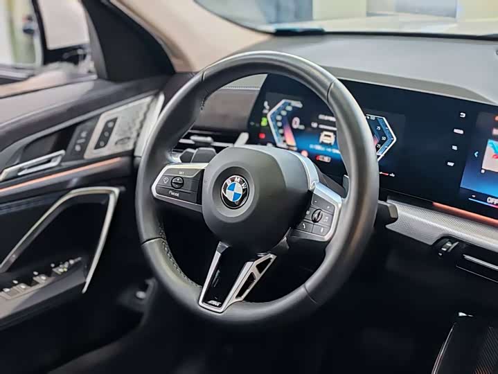 BMW X2 2025 2025款 xDrive25i M运动曜夜套装