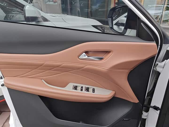 Changan UNI-Z Hybrid 2024 2024款 蓝鲸智电iDD 125km 领先型