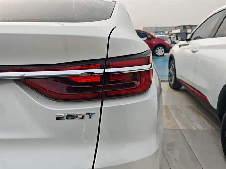 Changan CS85 Coupe 2021 2021款 1.5T DCT豪华型