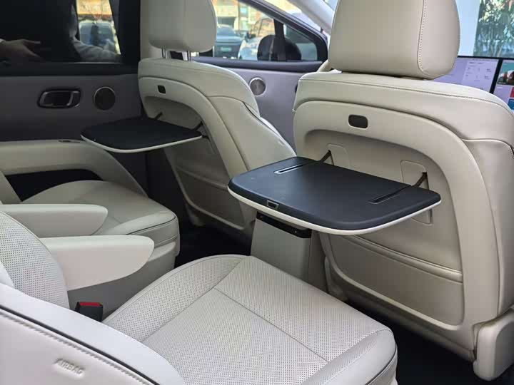 LiXiang i8 2025 2025款 标准版