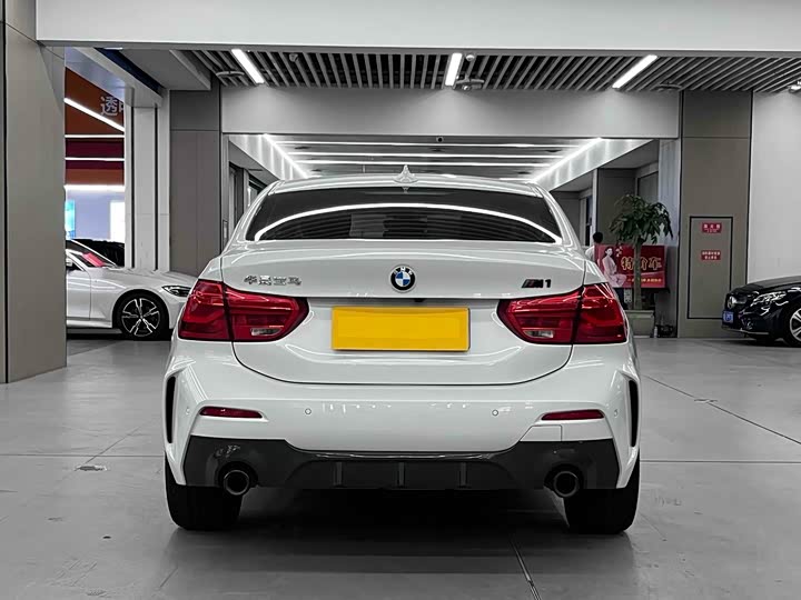 BMW 1 Series 2023 2023款 125i M运动曜夜版