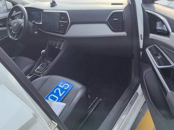 Jetta VS7 2023 2023款 280TSI 自动进取版