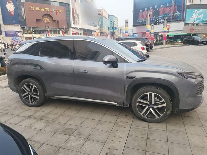 2025 BYD Song L DM-i Hybrid