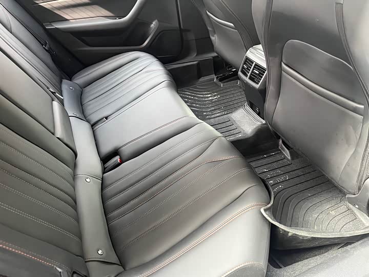 Peugeot 508 2021 2021款 508L 400THP PureTech 驾控版