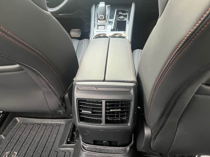 Peugeot 508 2021 2021款 508L 400THP PureTech 驾控版