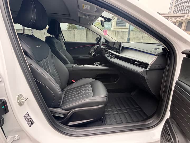 Chery Arrizo 8 2025 2025款 1.6T DCT尚